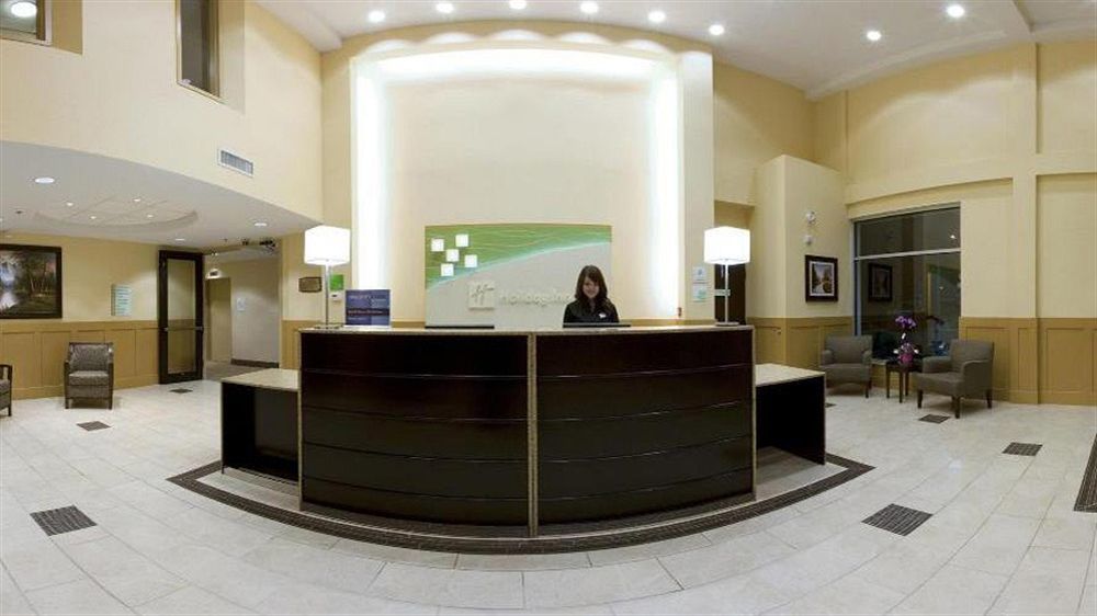 Holiday Inn Hotel & Suites Surrey East - Cloverdale By Ihg Dalaman gambar